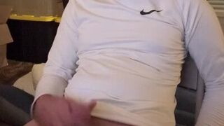 Cumming on desk again to Riley Reid - porn video